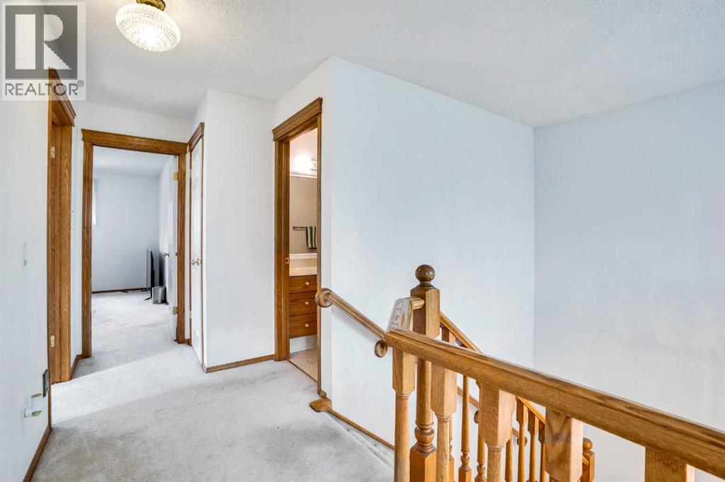 Single Family House for Sale in  Somerset Manor SW Somerset Calgary 
