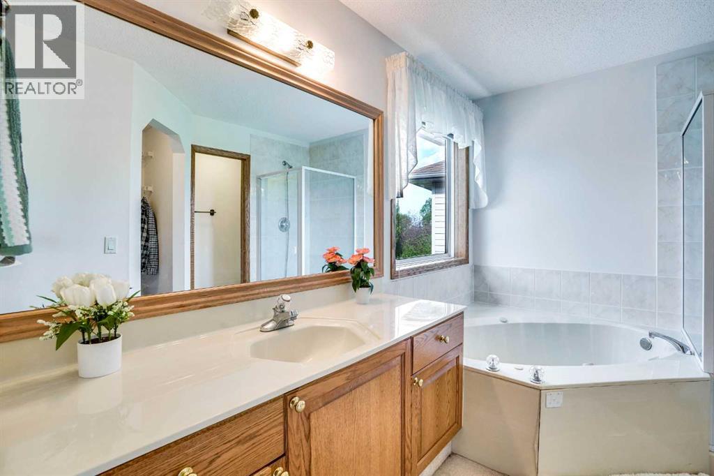 Single Family House for Sale in  Somerset Manor SW Somerset Calgary 