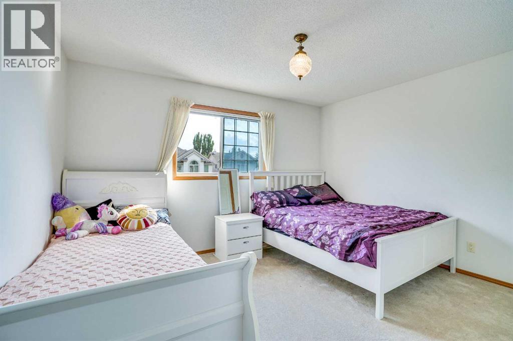 Single Family House for Sale in  Somerset Manor SW Somerset Calgary 