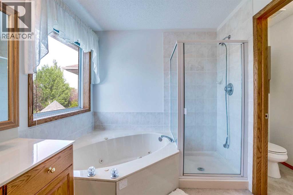 Single Family House for Sale in  Somerset Manor SW Somerset Calgary 