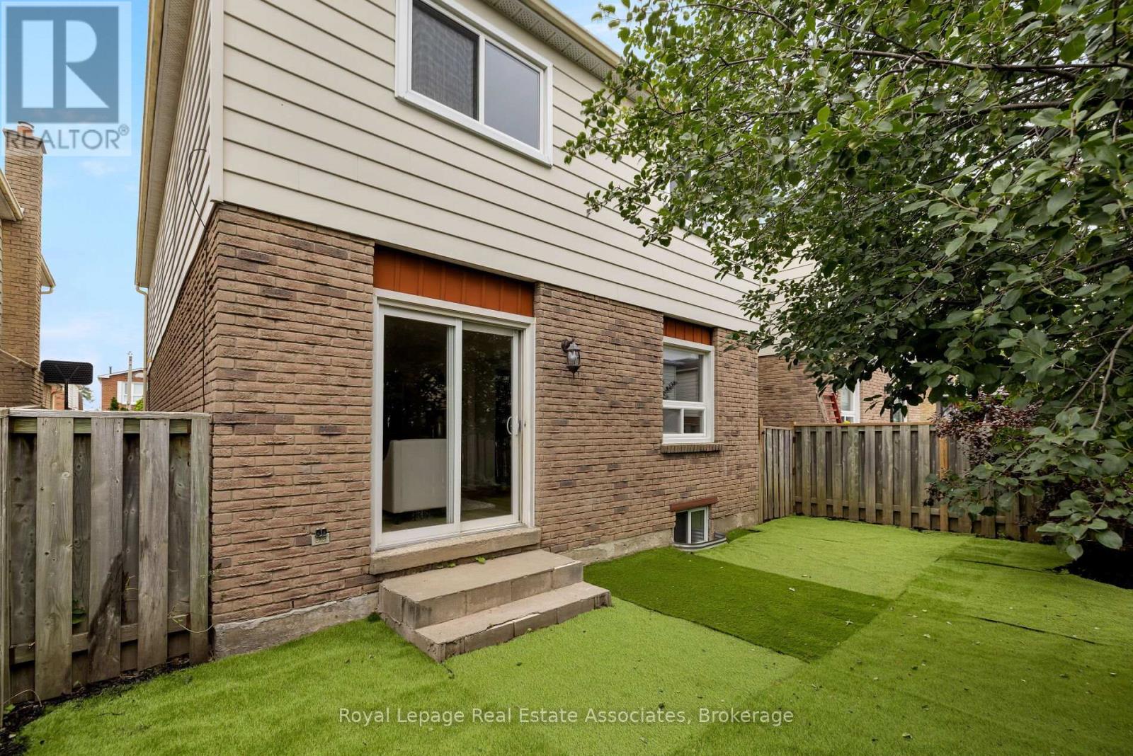 Photo 48 of 161 Morton Way, Brampton ON