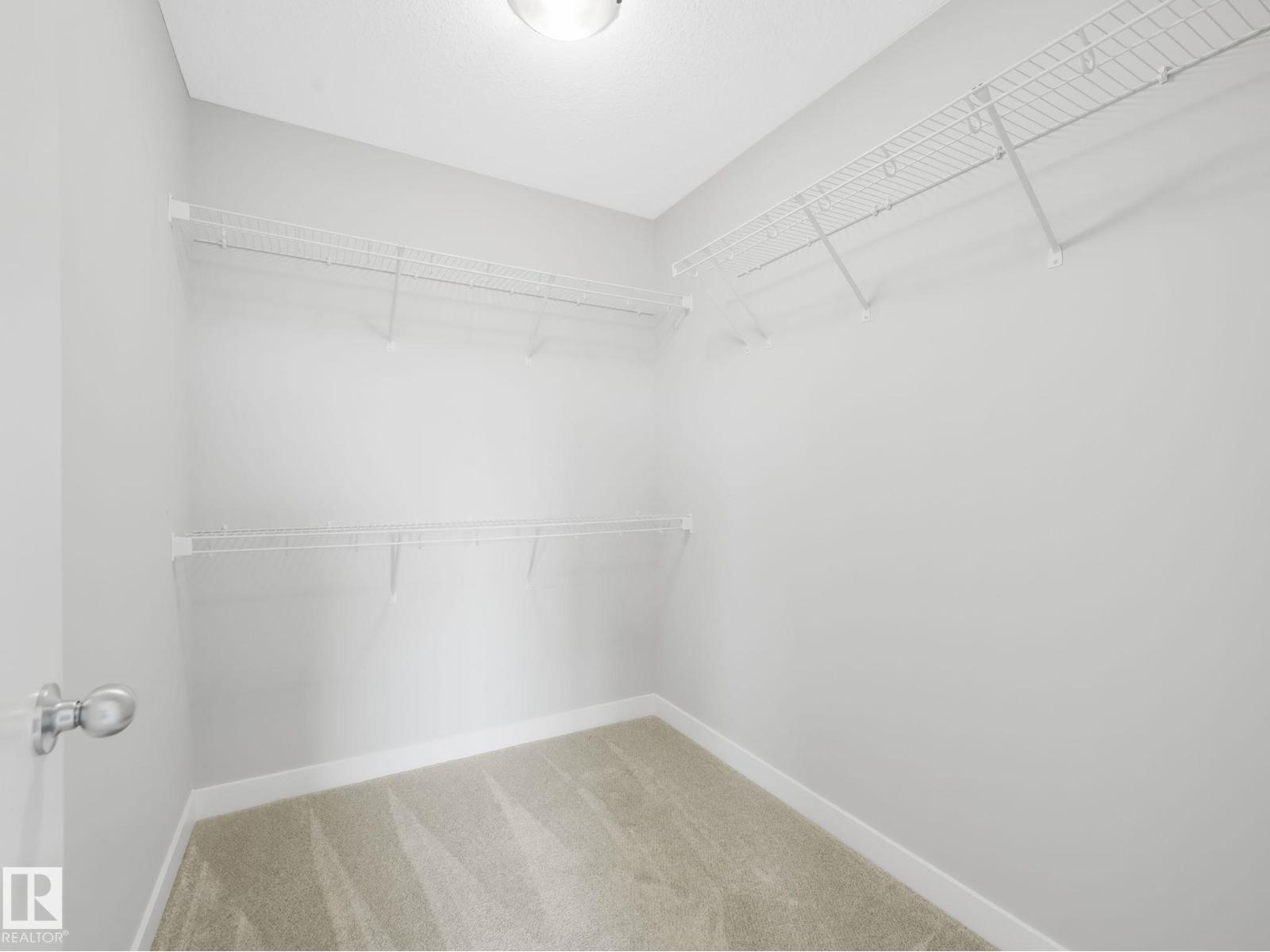 Photo 11 of 20007 15 Av Nw, Edmonton AB