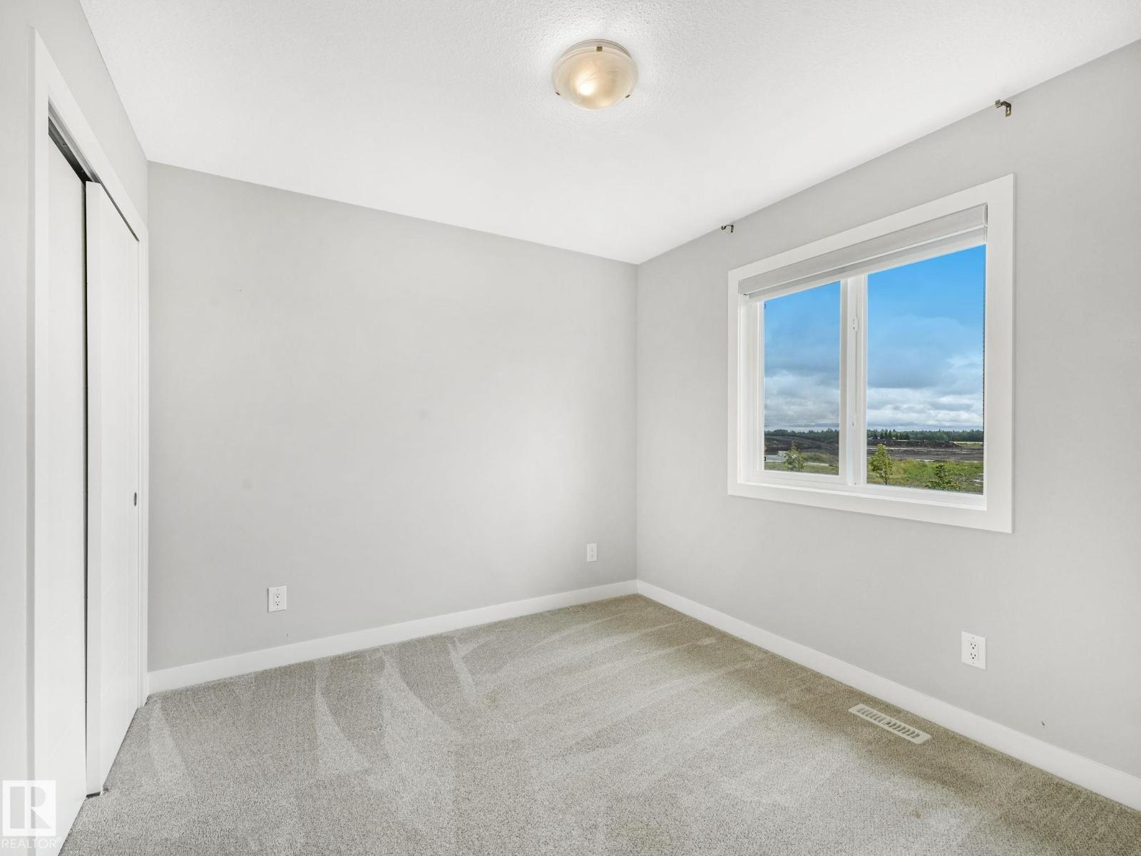 Photo 18 of 20007 15 Av Nw, Edmonton AB
