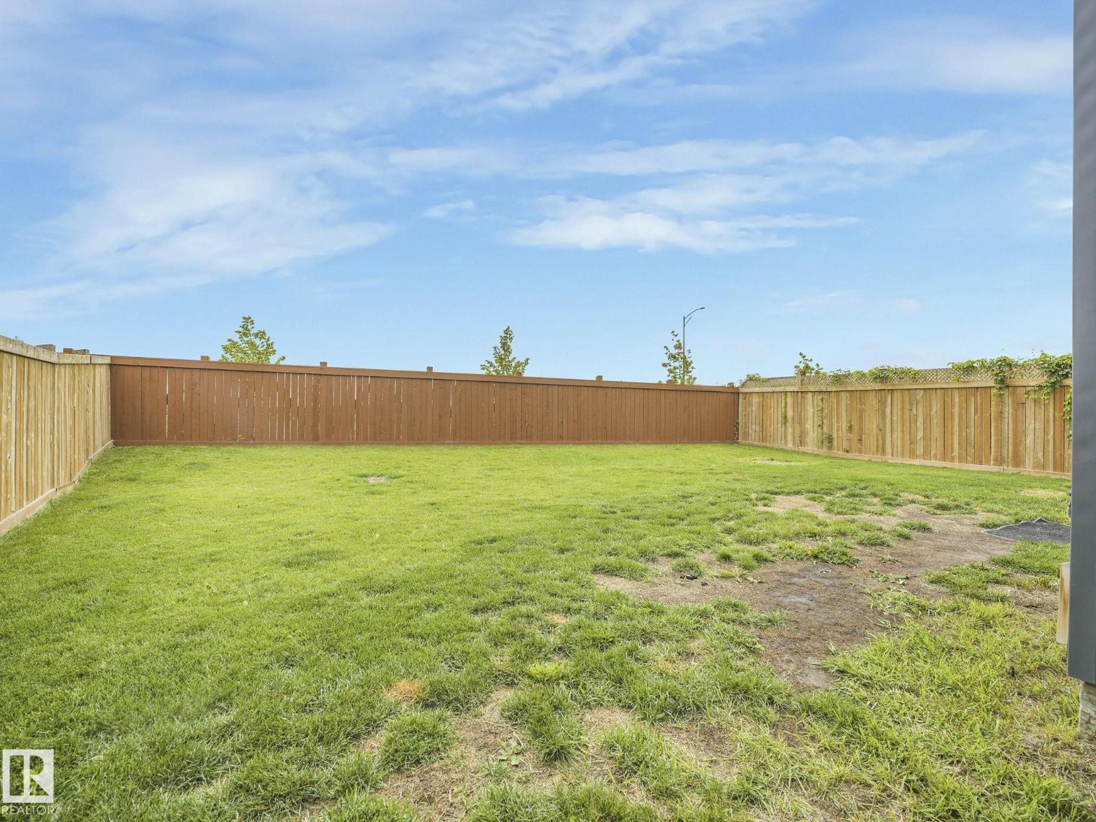 Photo 13 of 20007 15 Av Nw, Edmonton AB
