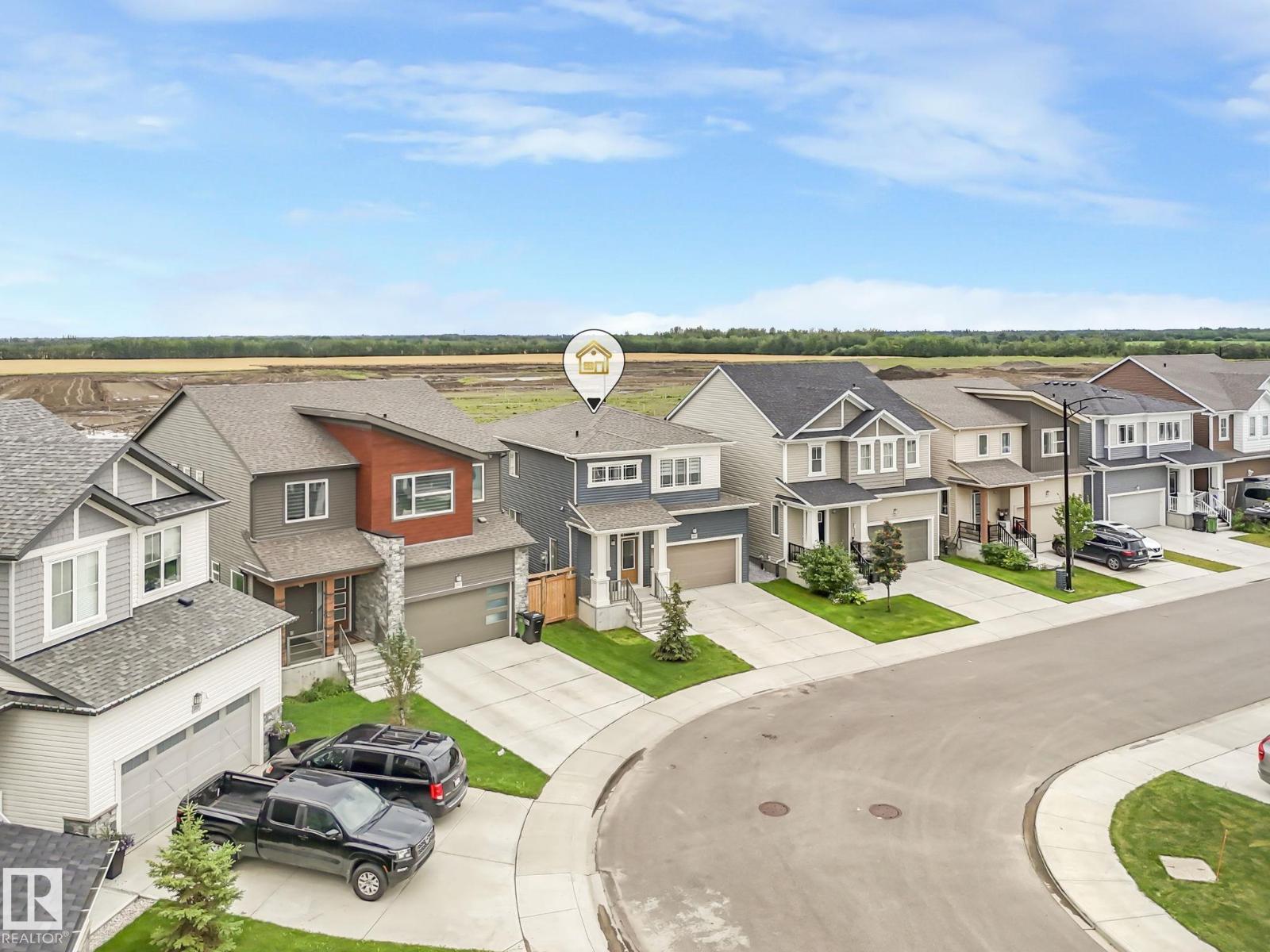 Photo 1 of 20007 15 Av Nw, Edmonton AB