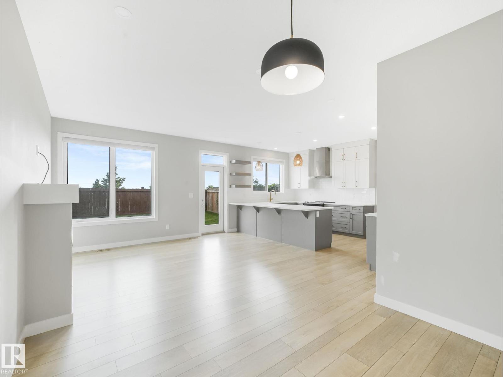 Photo 64 of 20007 15 Av Nw, Edmonton AB