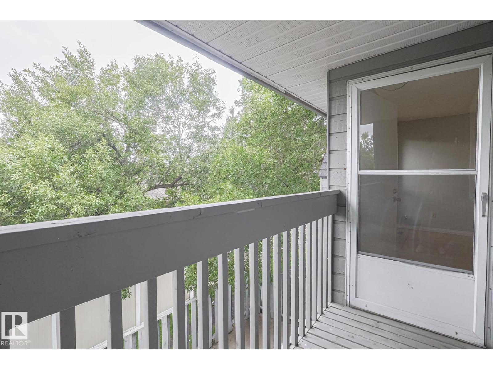 Photo 12 of 45 4610 17 Av Nw, Edmonton AB