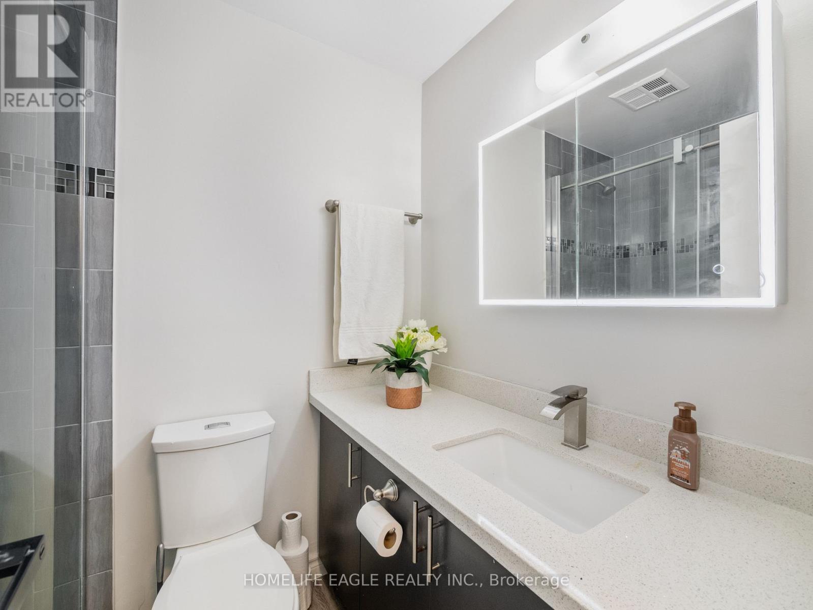 Photo 11 of 118 50 Scarborough Golf Club Road, Toronto ON