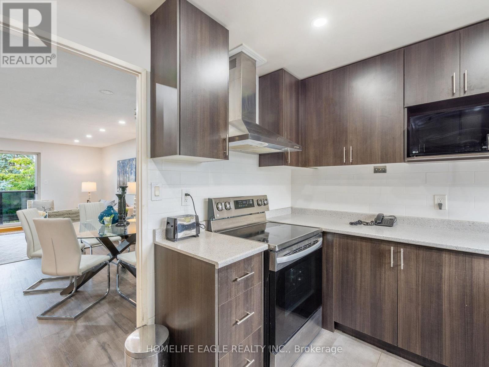 Photo 6 of 118 50 Scarborough Golf Club Road, Toronto ON