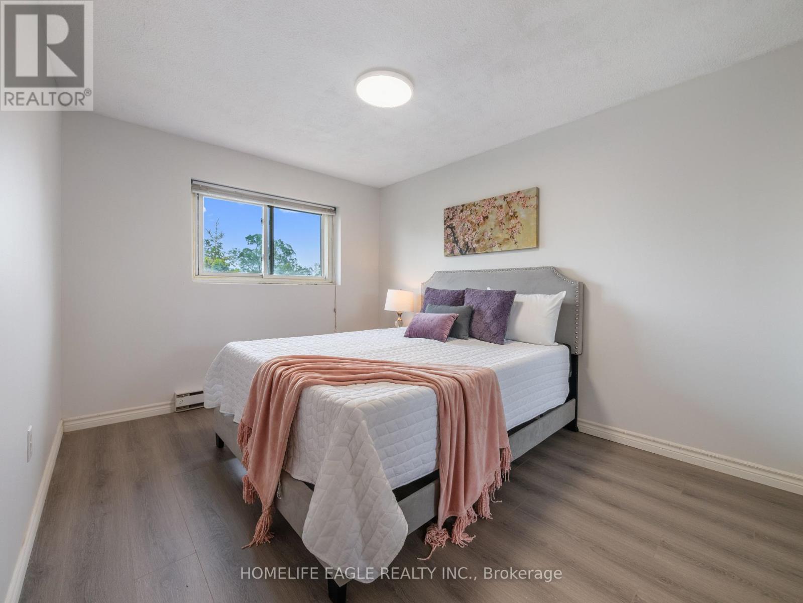 Photo 9 of 118 50 Scarborough Golf Club Road, Toronto ON