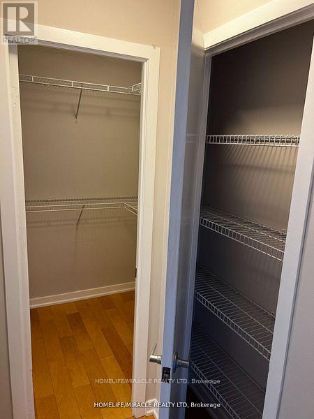 Photo 5 of 2309 38 Lee Centre Drive, Toronto ON