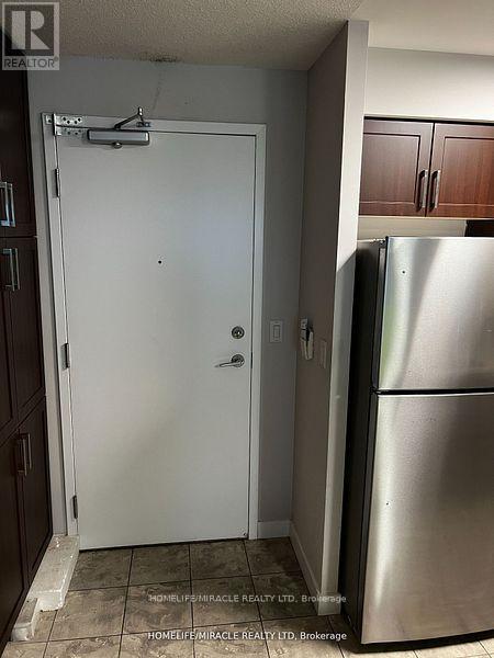 Photo 2 of 2309 38 Lee Centre Drive, Toronto ON