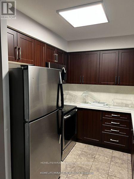 Photo 10 of 2309 38 Lee Centre Drive, Toronto ON