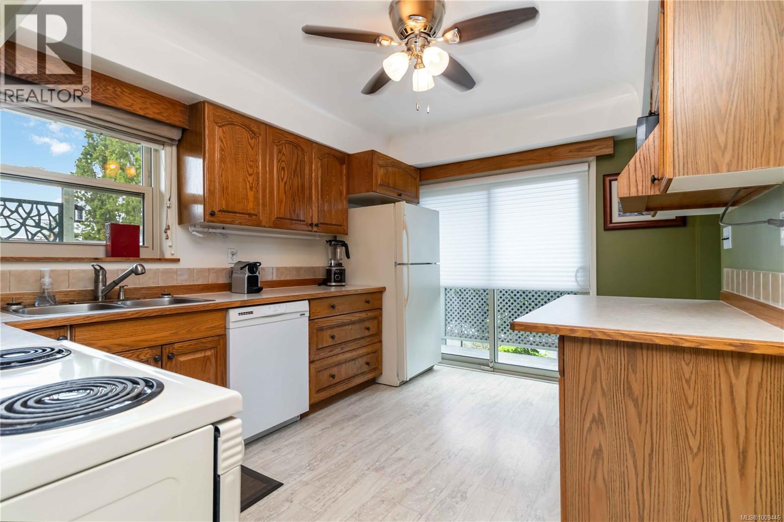 Photo 60 of 4076 Glanford Ave, Saanich BC