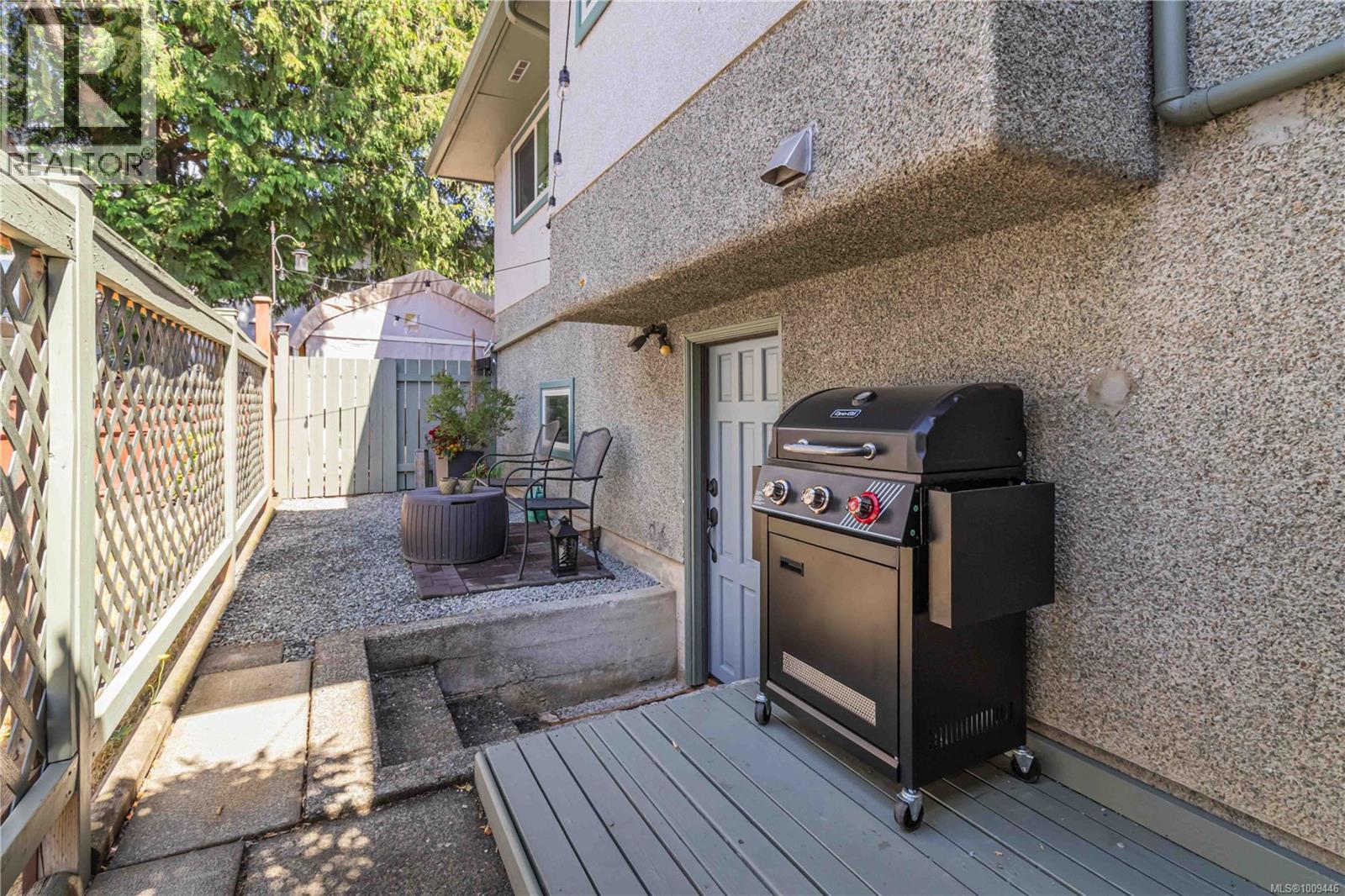Photo 62 of 4076 Glanford Ave, Saanich BC