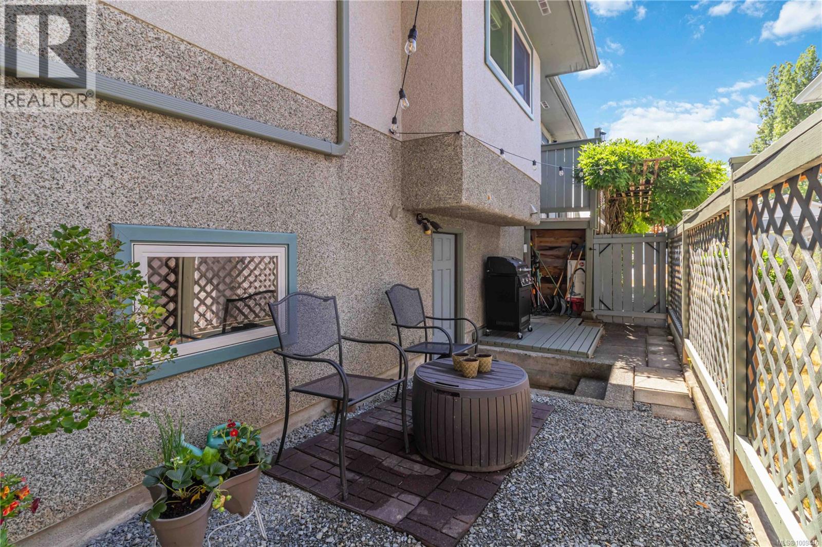 Photo 33 of 4076 Glanford Ave, Saanich BC