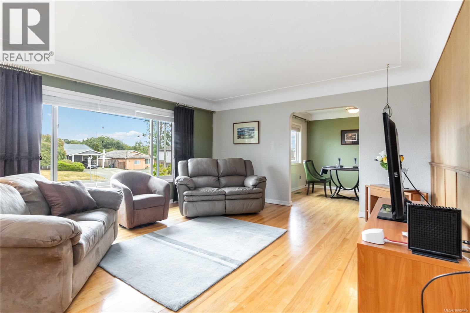 Photo 44 of 4076 Glanford Ave, Saanich BC