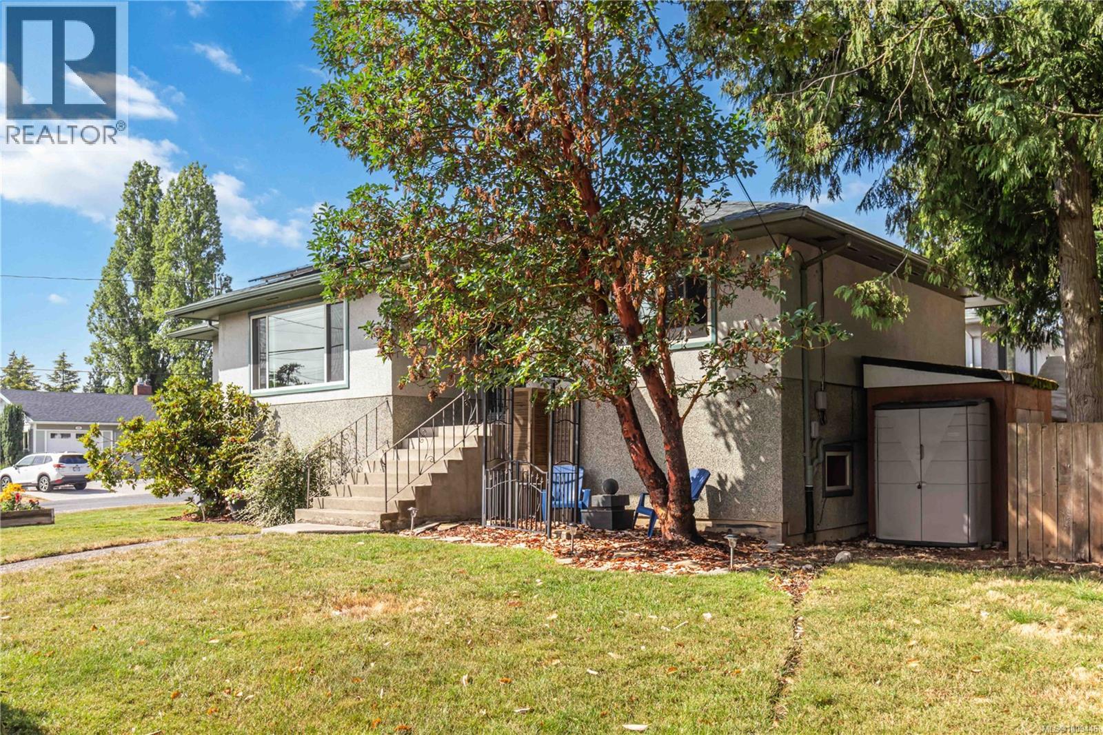 Photo 17 of 4076 Glanford Ave, Saanich BC