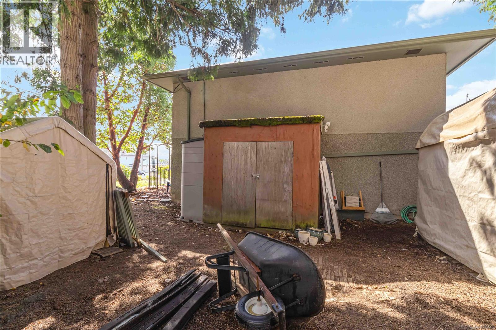 Photo 24 of 4076 Glanford Ave, Saanich BC