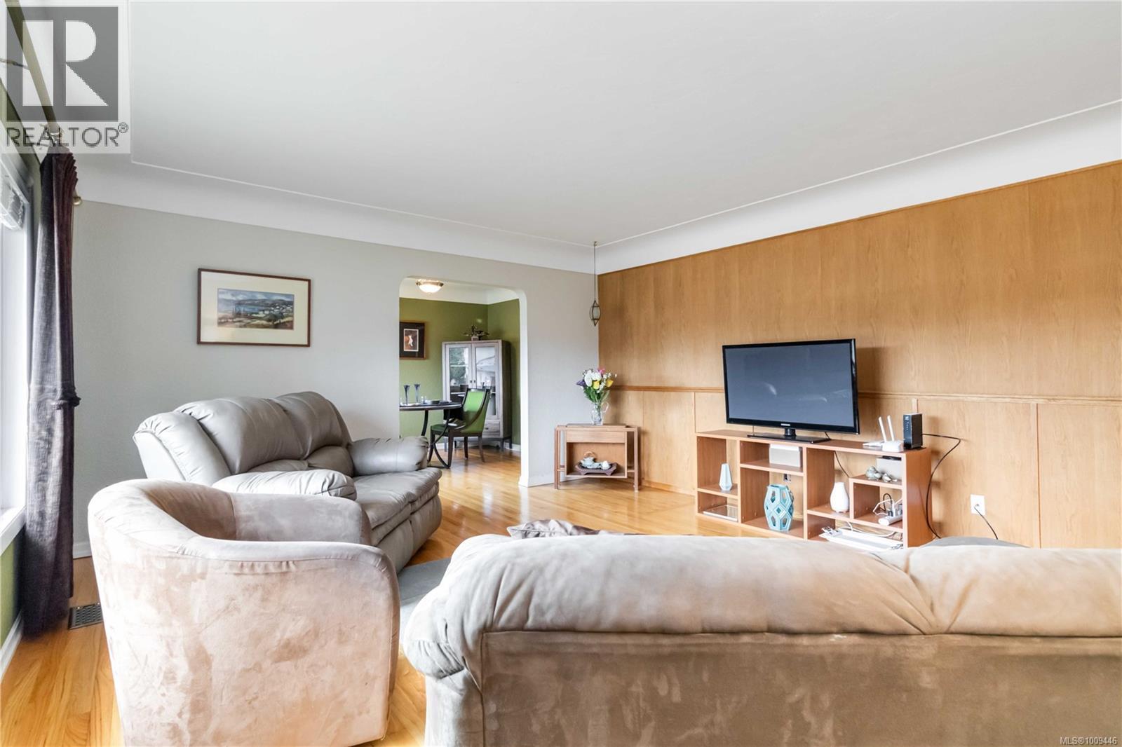 Photo 14 of 4076 Glanford Ave, Saanich BC