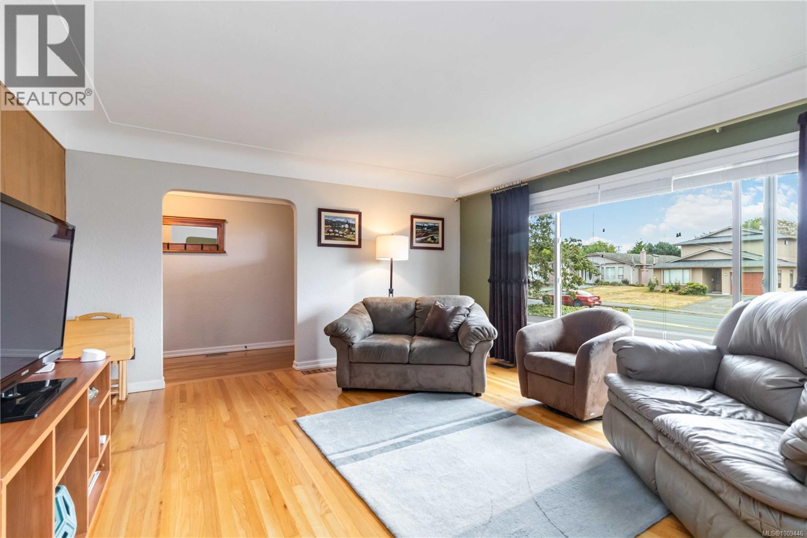 Photo 55 of 4076 Glanford Ave, Saanich BC