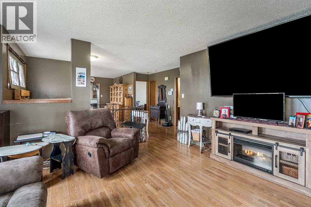 Photo 8 of 4716 Heritage Drive, Taber AB