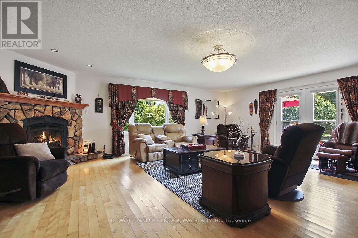 Photo 14 of 738 River Road N, Mcnab Braeside ON