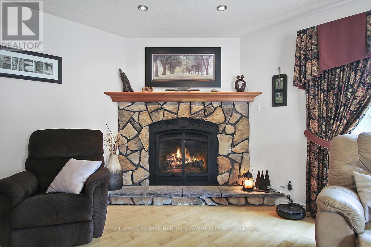 Photo 15 of 738 River Road N, Mcnab Braeside ON