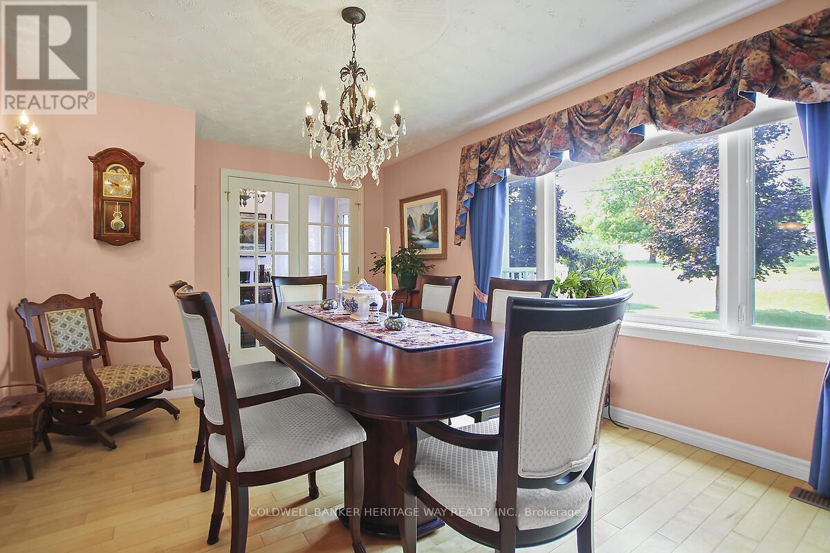 Photo 16 of 738 River Road N, Mcnab Braeside ON