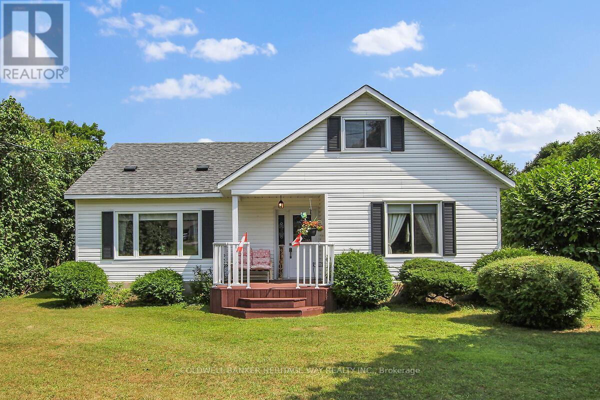 Photo 2 of 738 River Road N, Mcnab Braeside ON