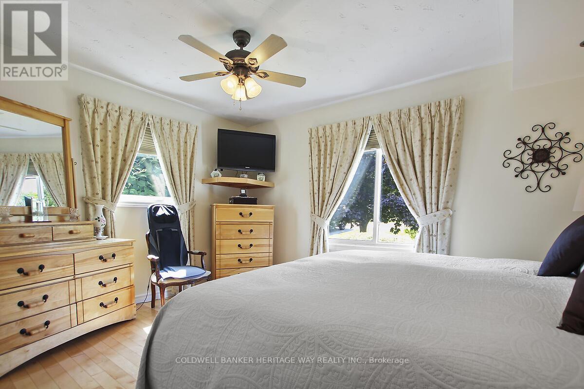 Photo 21 of 738 River Road N, Mcnab Braeside ON