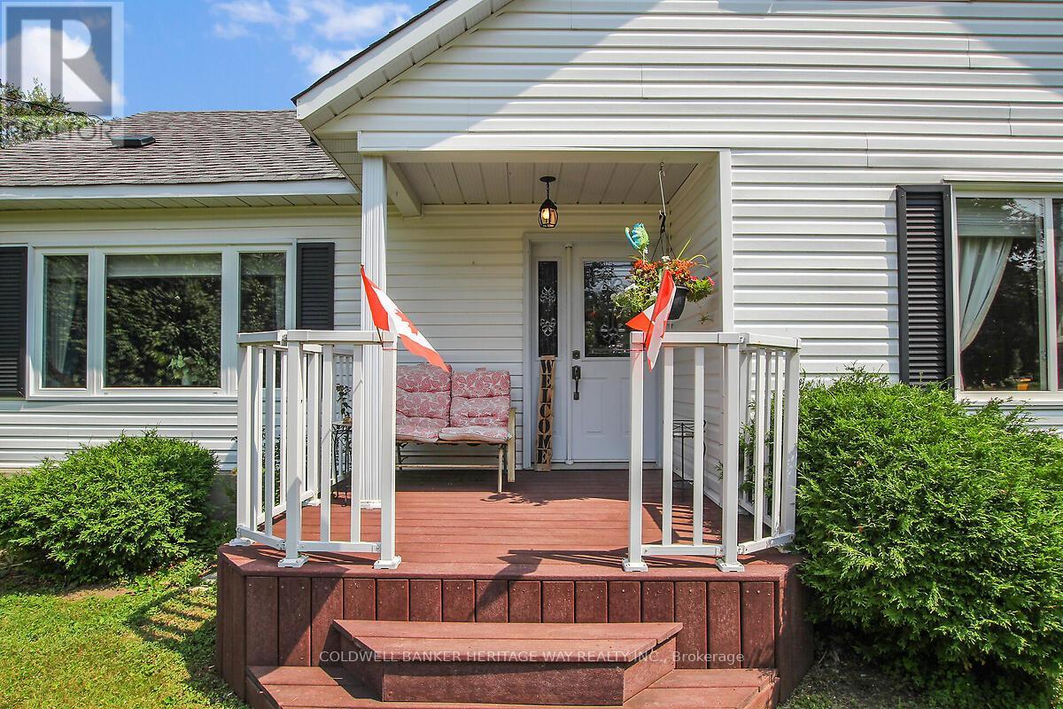 Photo 4 of 738 River Road N, Mcnab Braeside ON