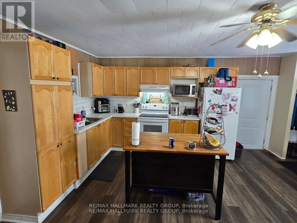 Photo 10 of 7122 Bank Street, Ottawa ON
