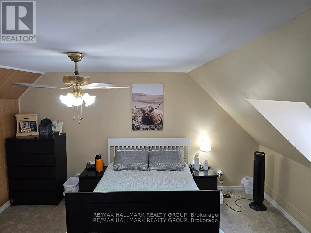Photo 12 of 7122 Bank Street, Ottawa ON