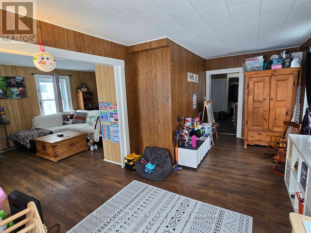 Photo 7 of 7122 Bank Street, Ottawa ON