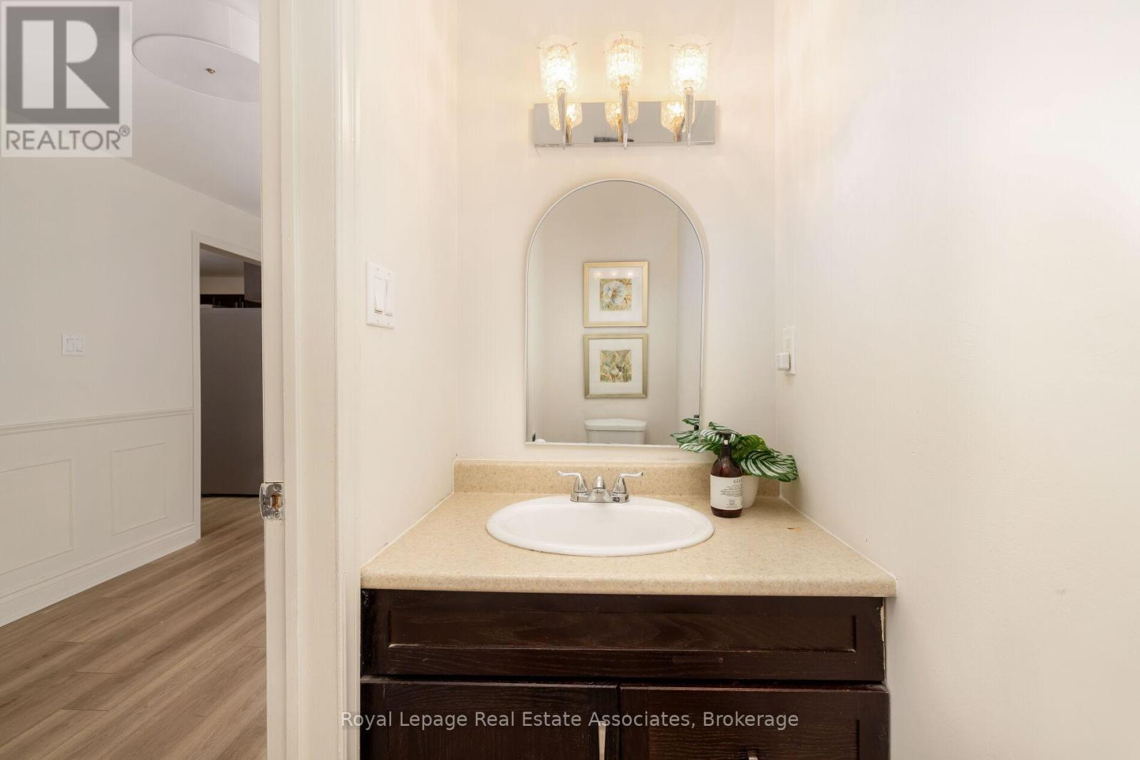 Photo 17 of 161 Morton Way, Brampton ON