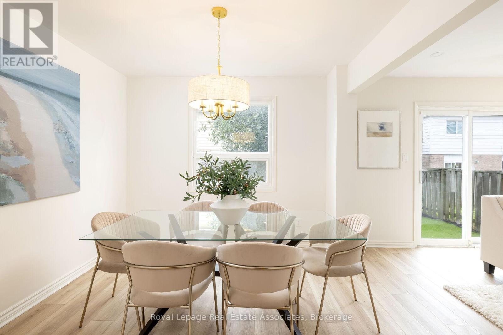 Photo 11 of 161 Morton Way, Brampton ON