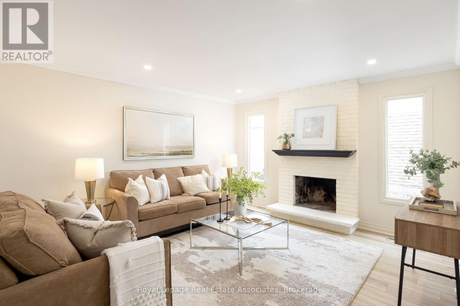 Photo 3 of 161 Morton Way, Brampton ON