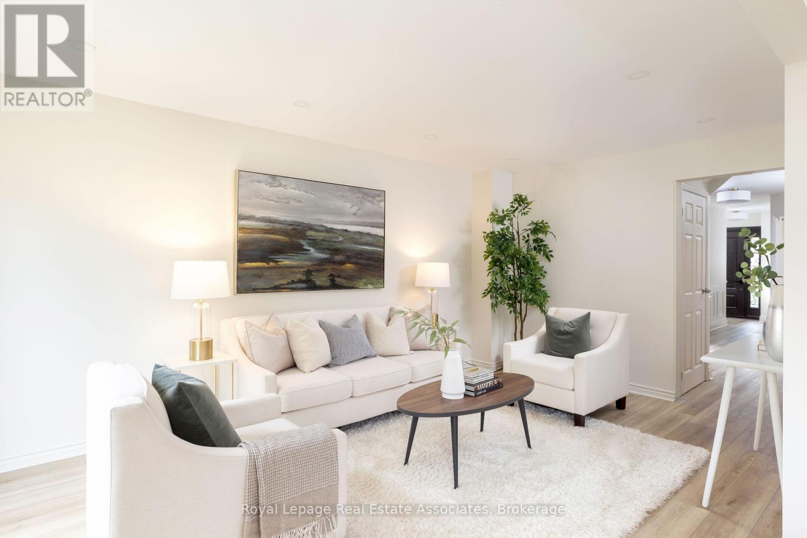 Photo 15 of 161 Morton Way, Brampton ON