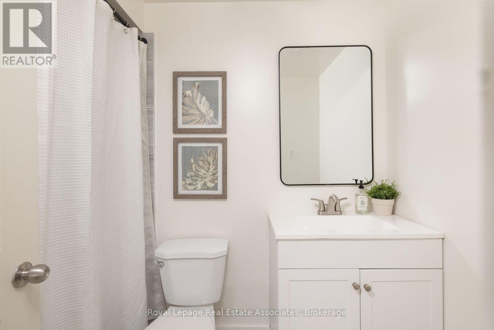 Photo 27 of 161 Morton Way, Brampton ON