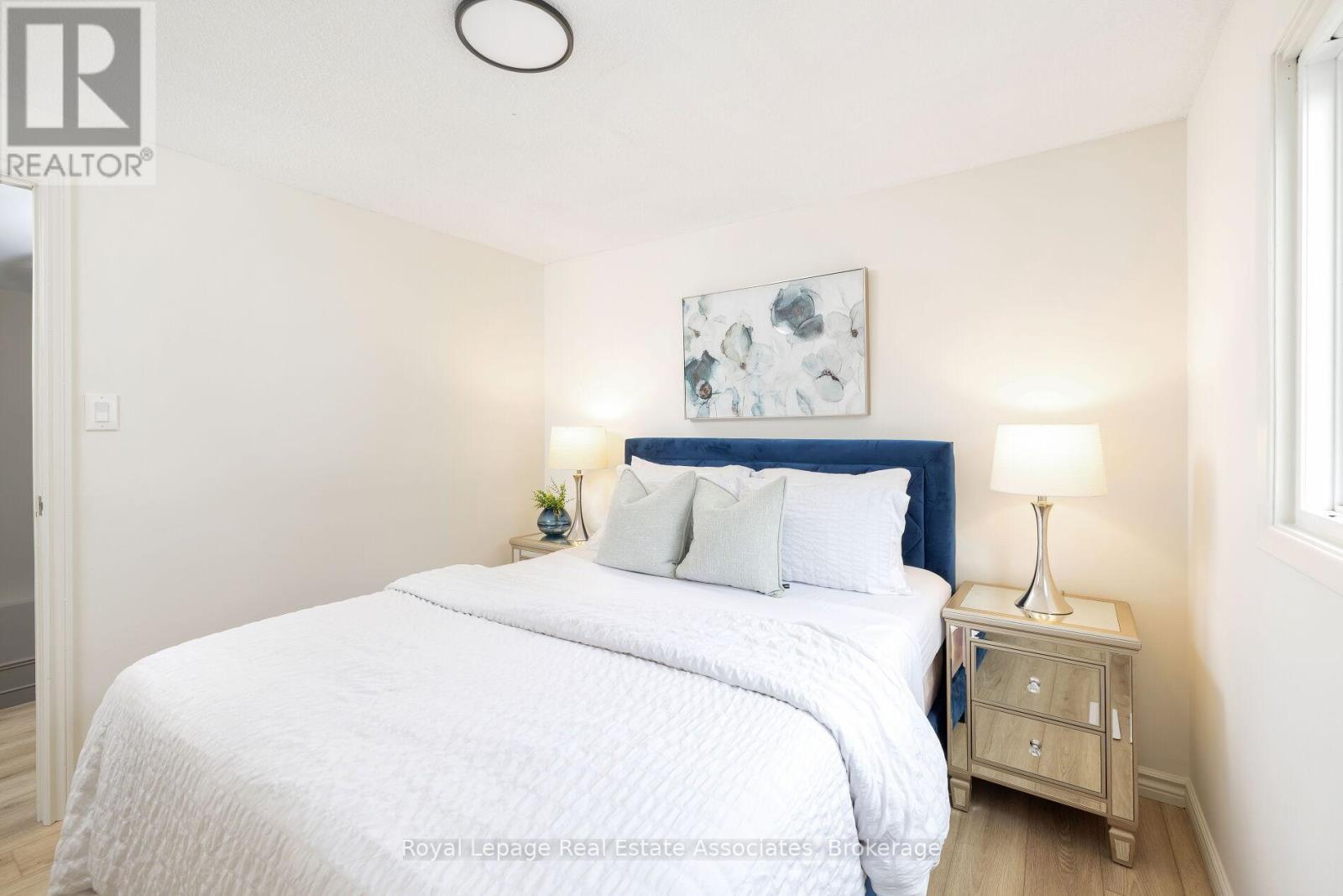 Photo 35 of 161 Morton Way, Brampton ON