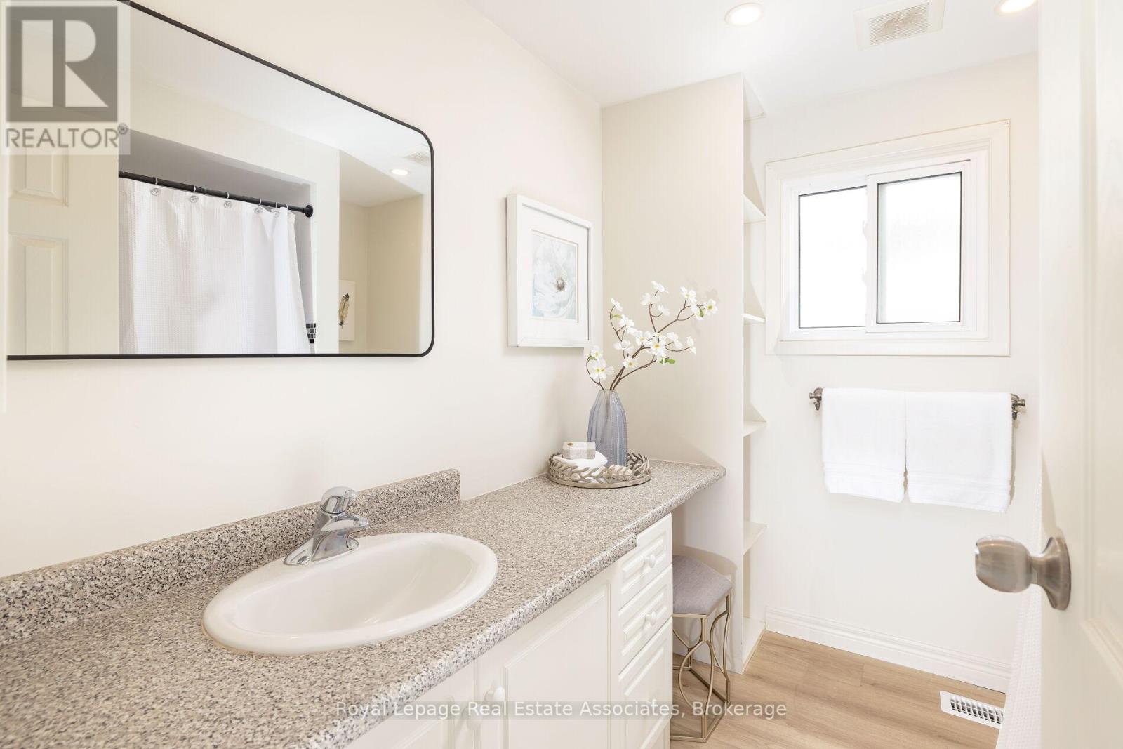 Photo 36 of 161 Morton Way, Brampton ON