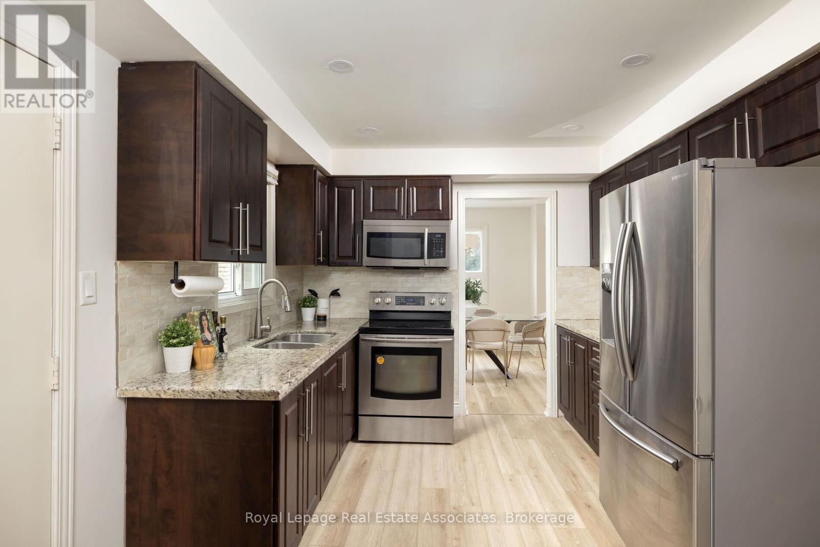 Photo 7 of 161 Morton Way, Brampton ON