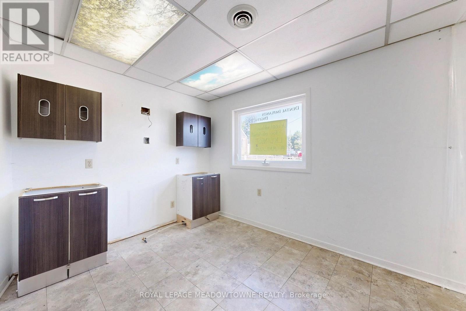 Photo 19 of 2 24 Guelph Street, Halton Hills ON