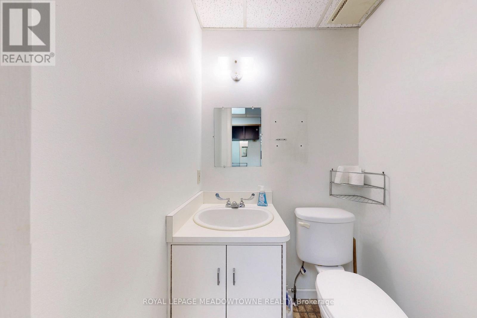 Photo 40 of 2 24 Guelph Street, Halton Hills ON