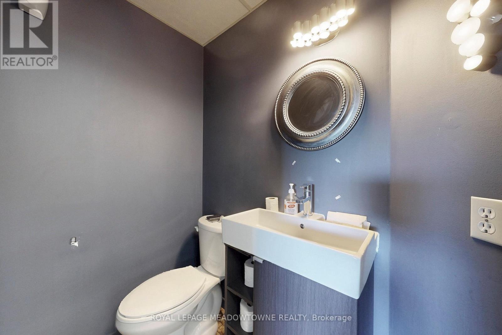 Photo 41 of 2 24 Guelph Street, Halton Hills ON