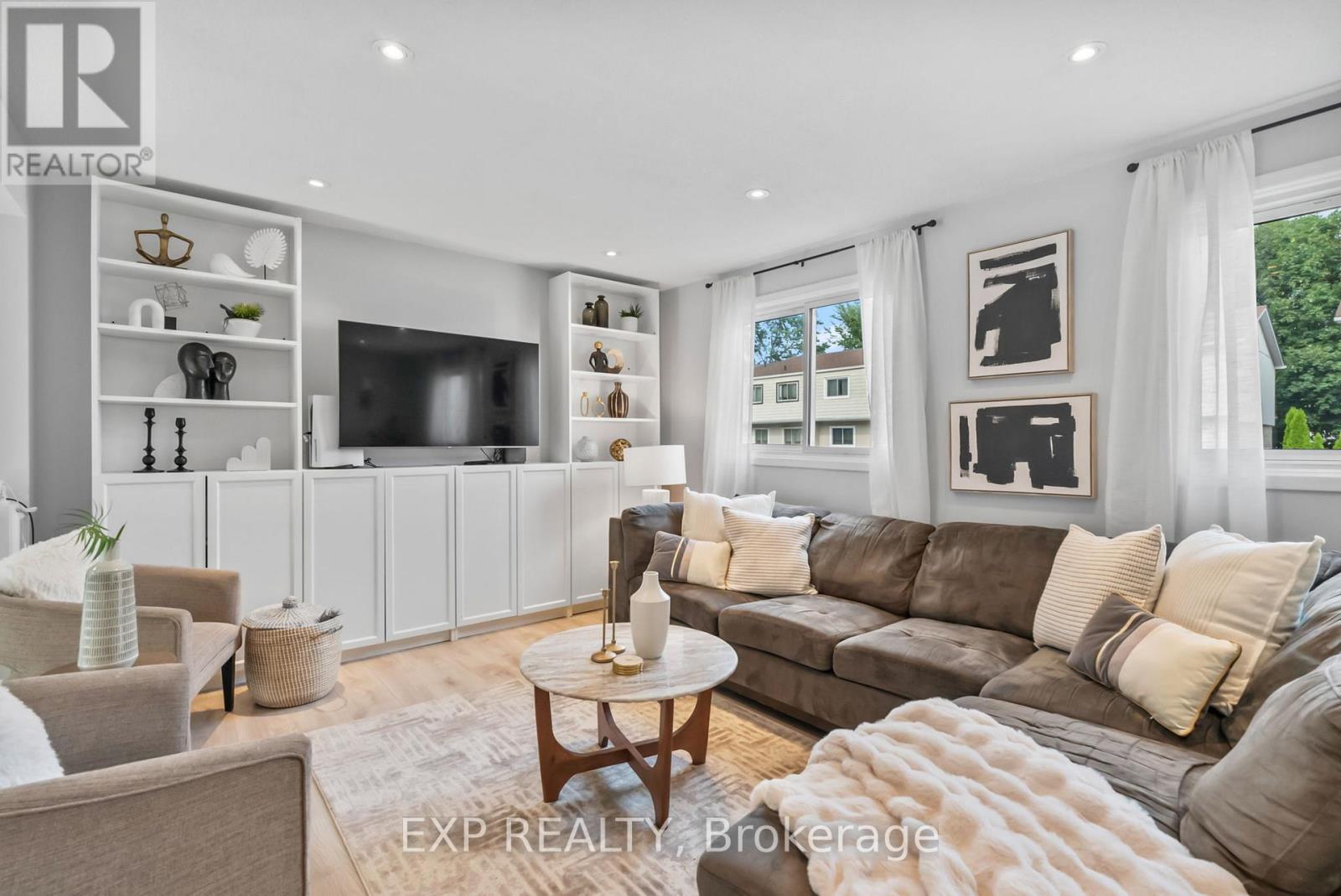 Photo 15 of 46 1975 Rosefield Road, Pickering ON