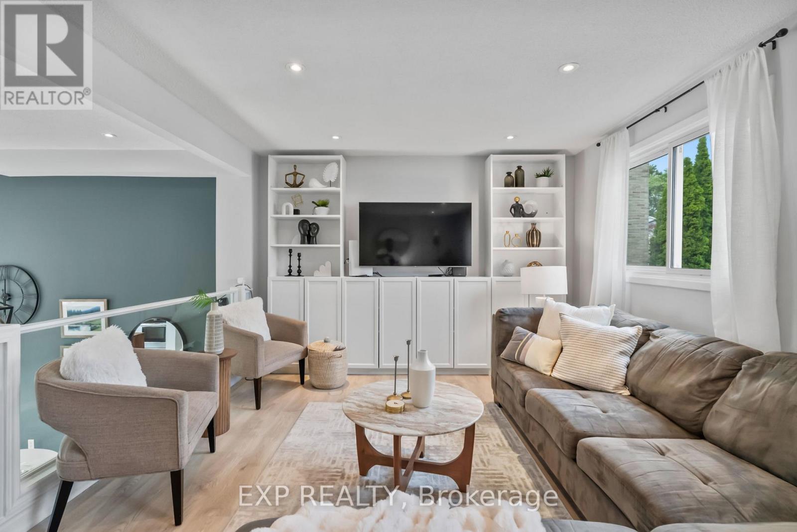 Photo 16 of 46 1975 Rosefield Road, Pickering ON