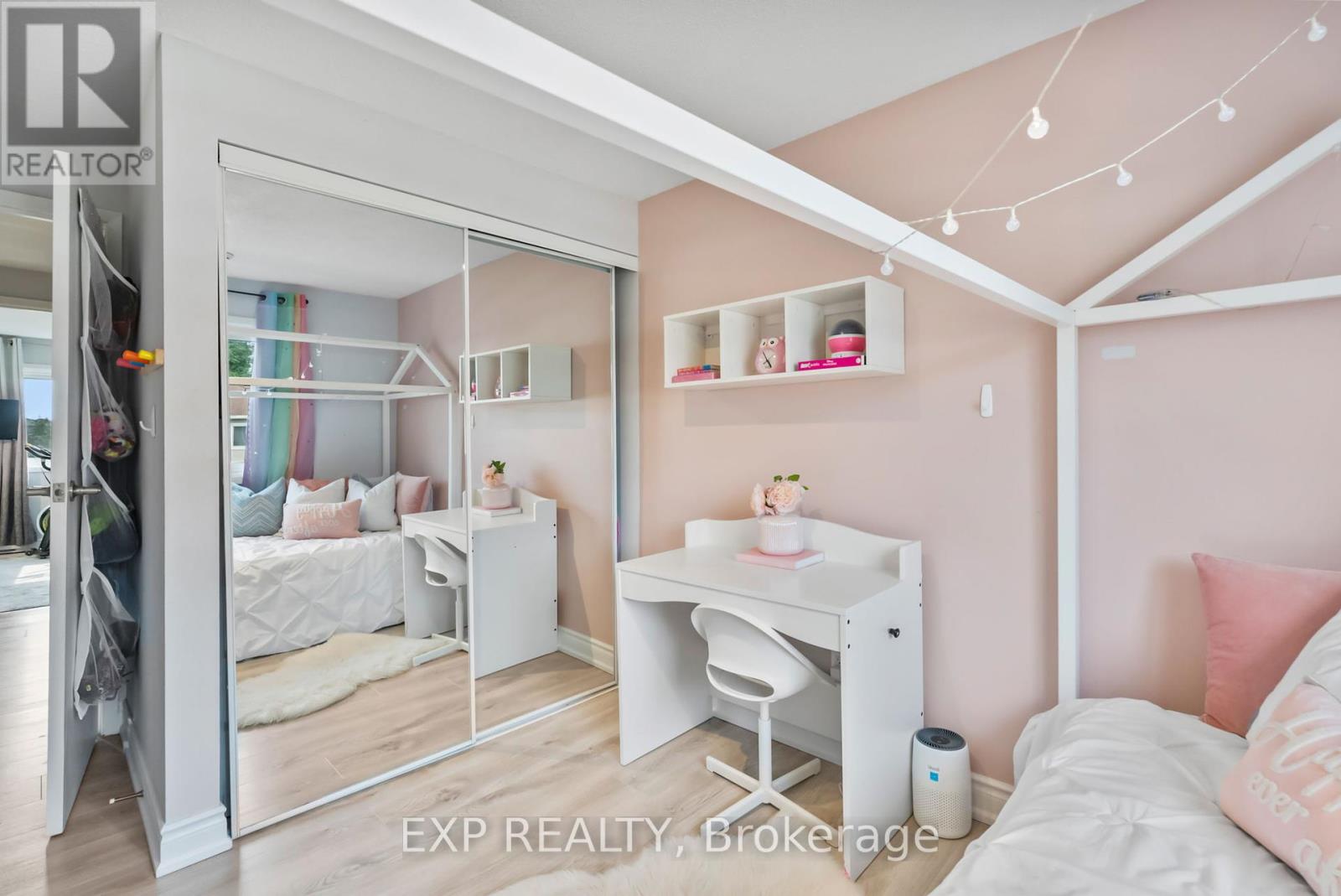 Photo 22 of 46 1975 Rosefield Road, Pickering ON
