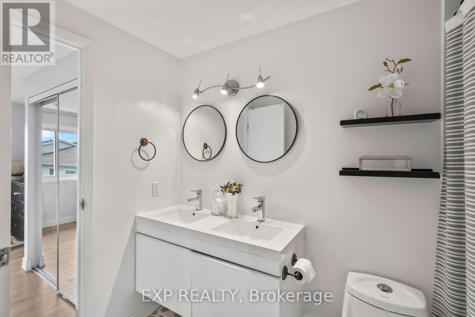 Photo 30 of 46 1975 Rosefield Road, Pickering ON